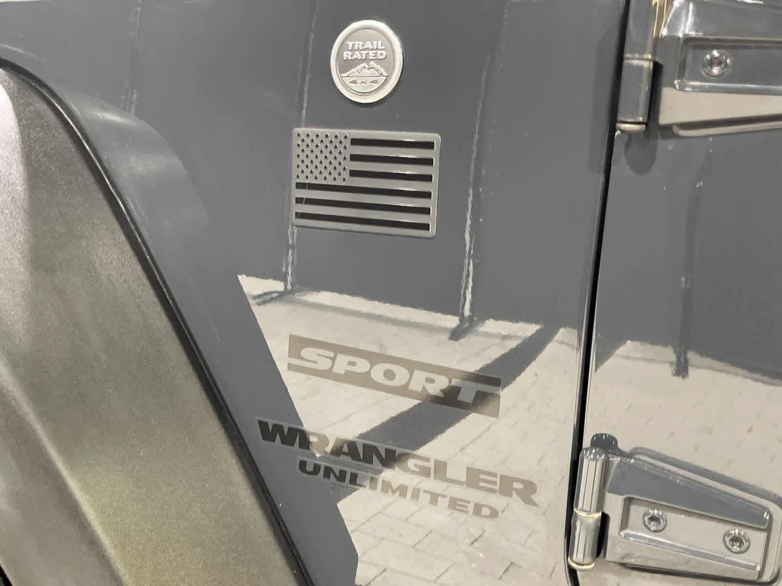 Thumbnail: 2016 Jeep Wrangler - 19