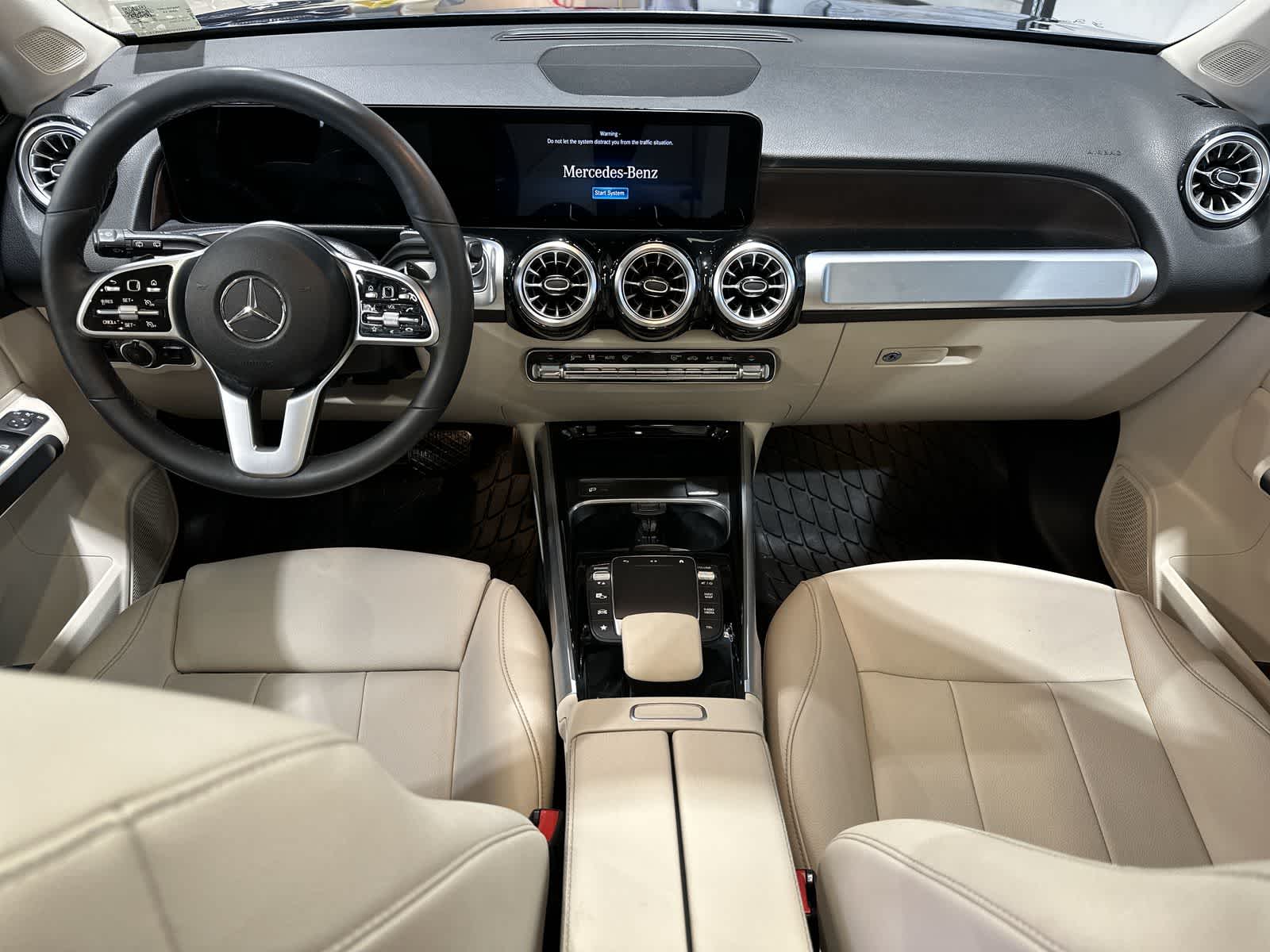 Thumbnail: 2022 Mercedes-Benz GLB - 22
