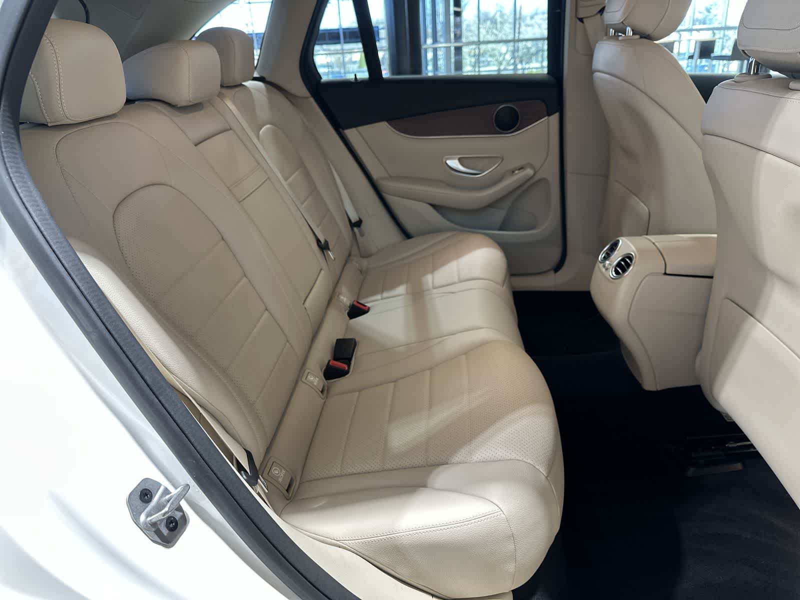 Thumbnail: 2022 Mercedes-Benz GLC - 25