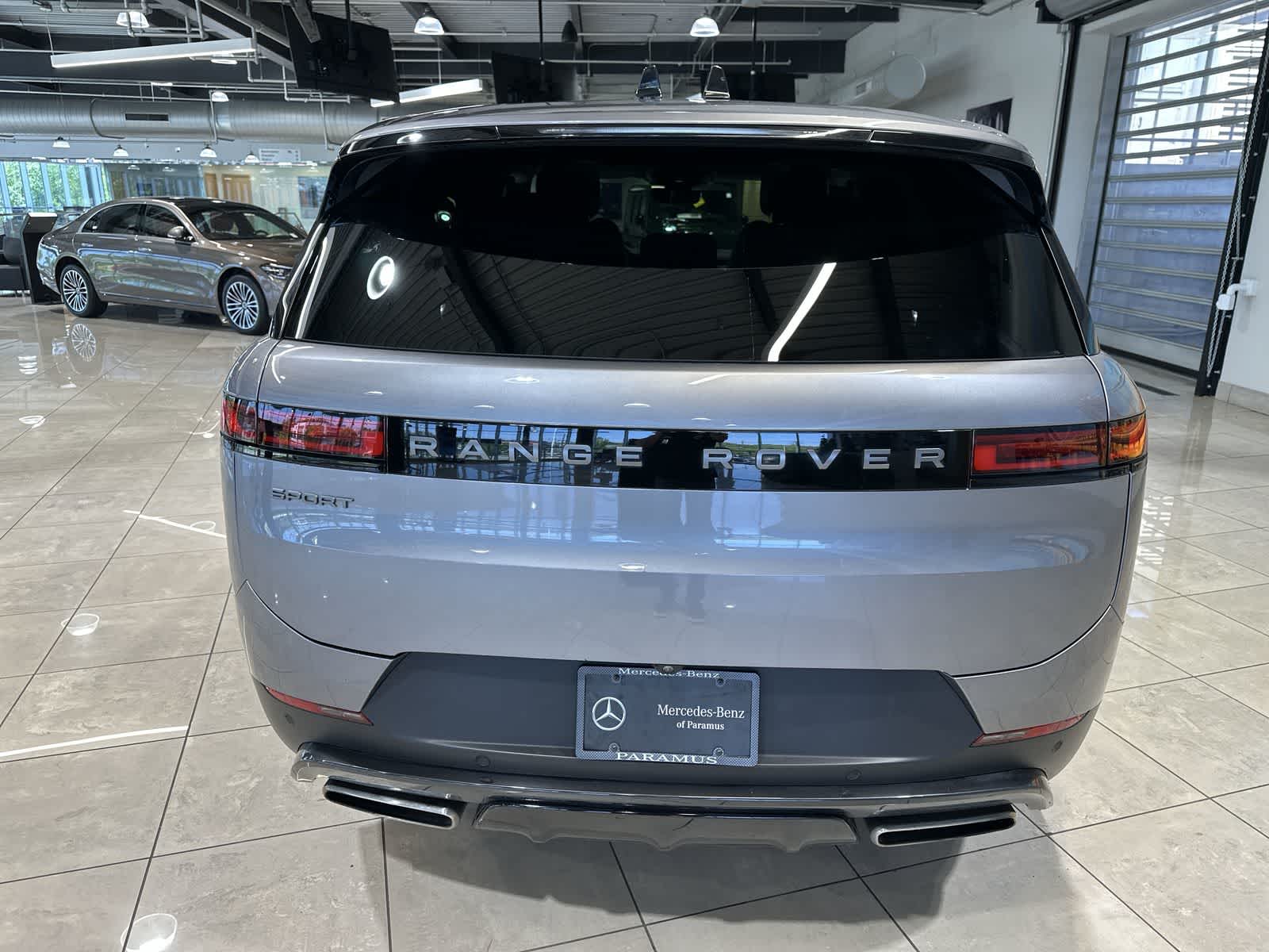 Thumbnail: 2024 Land Rover Range Rover Sport - 17
