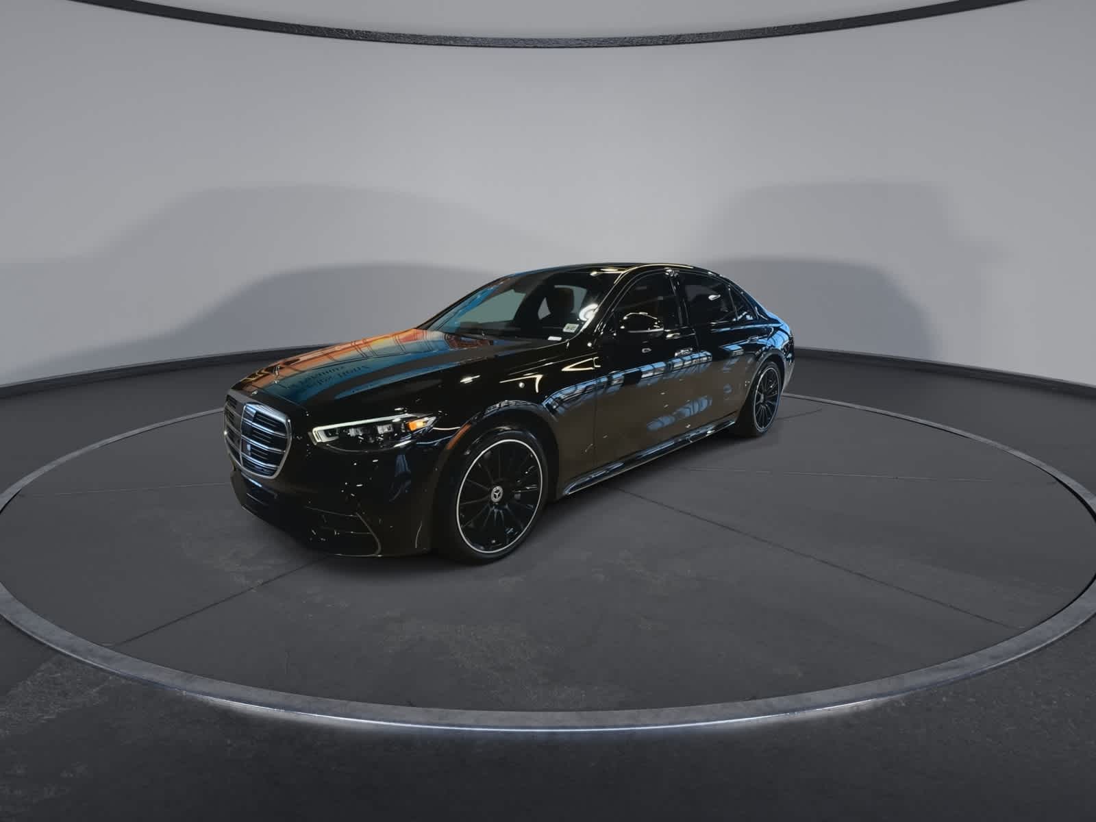 Thumbnail: 2023 Mercedes-Benz S-Class - 7