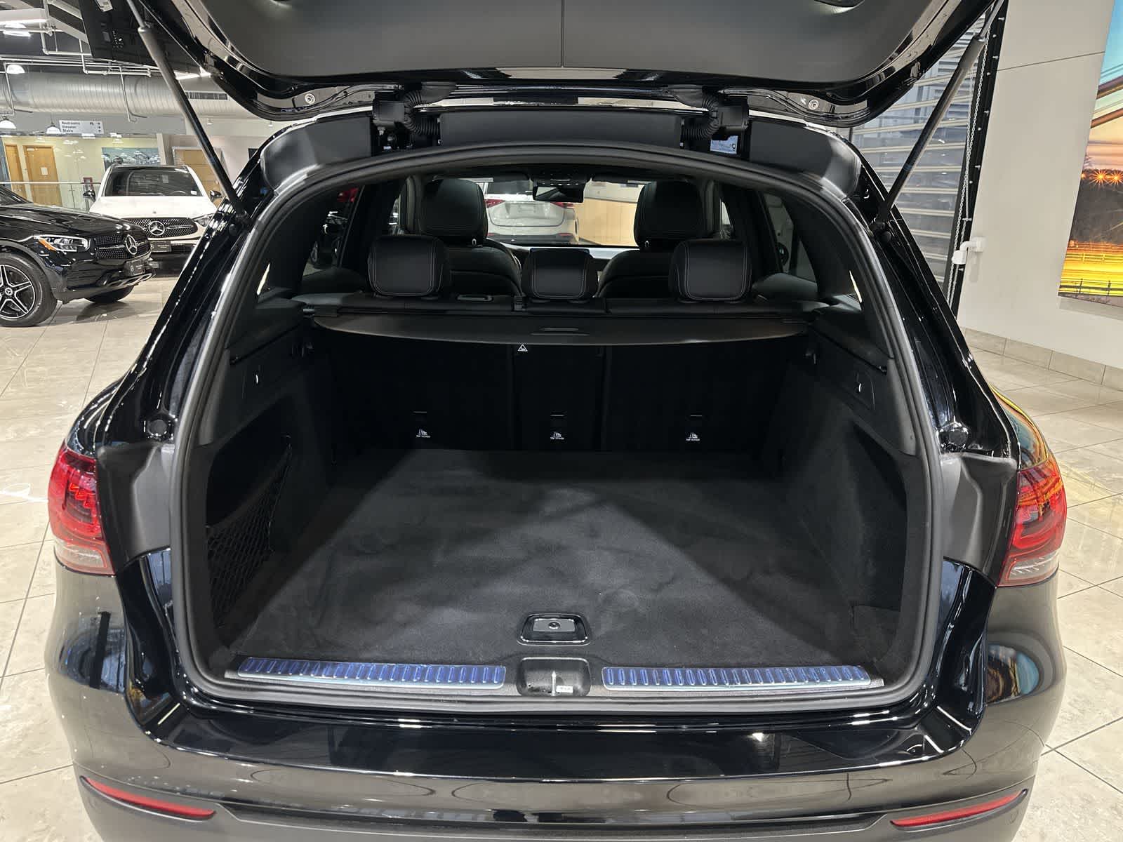 Thumbnail: 2022 Mercedes-Benz GLC - 31