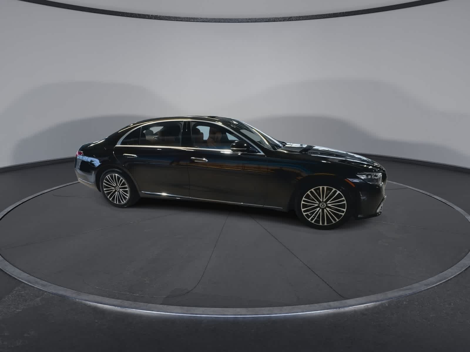 Thumbnail: 2022 Mercedes-Benz S-Class - 13