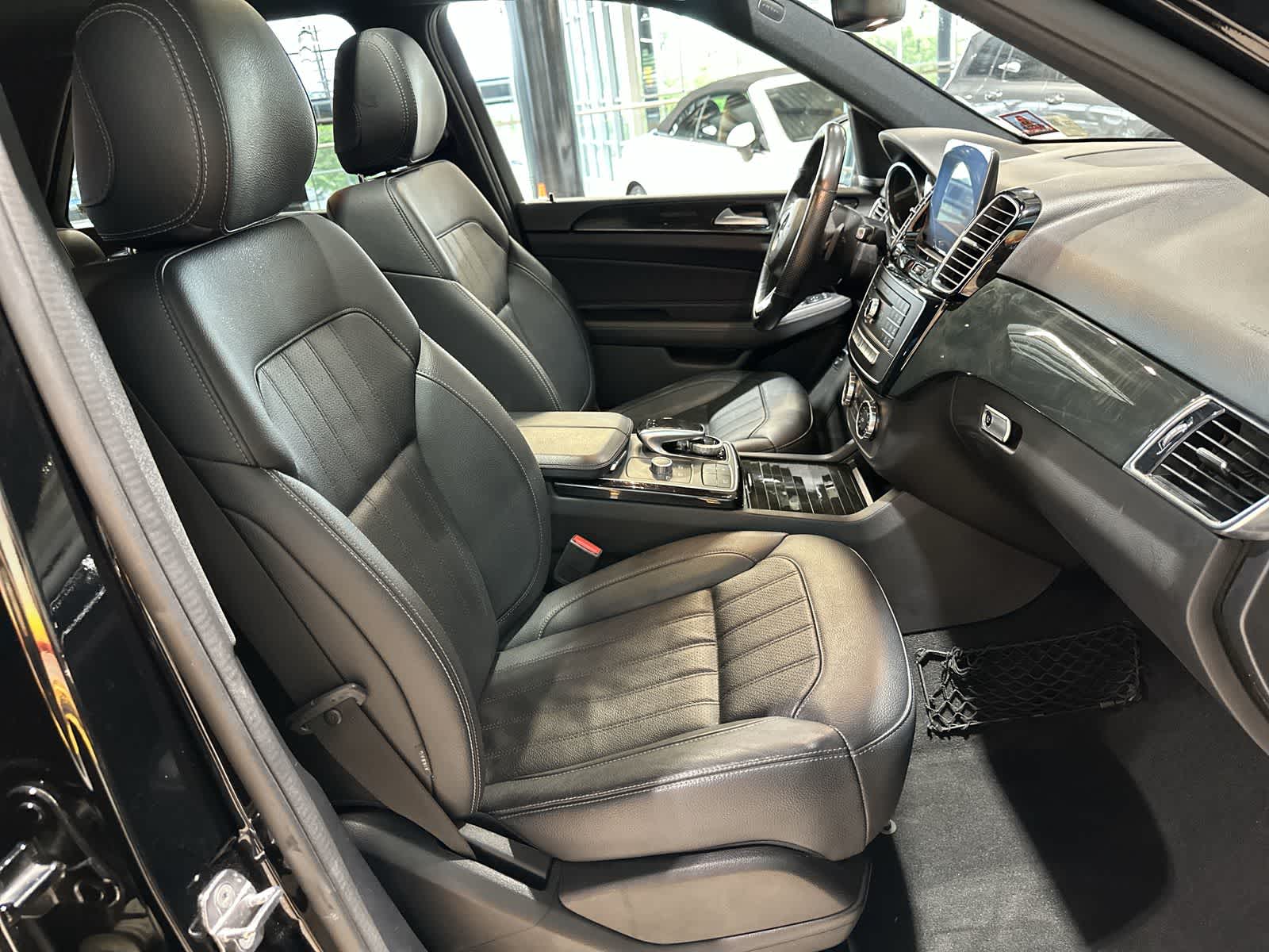 Thumbnail: 2018 Mercedes-Benz GLE - 26