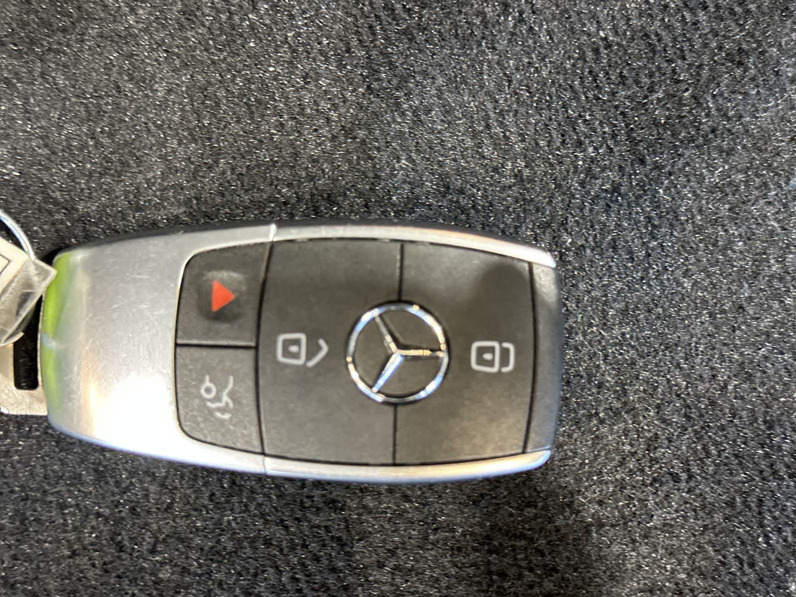 Thumbnail: 2020 Mercedes-Benz GLC - 32