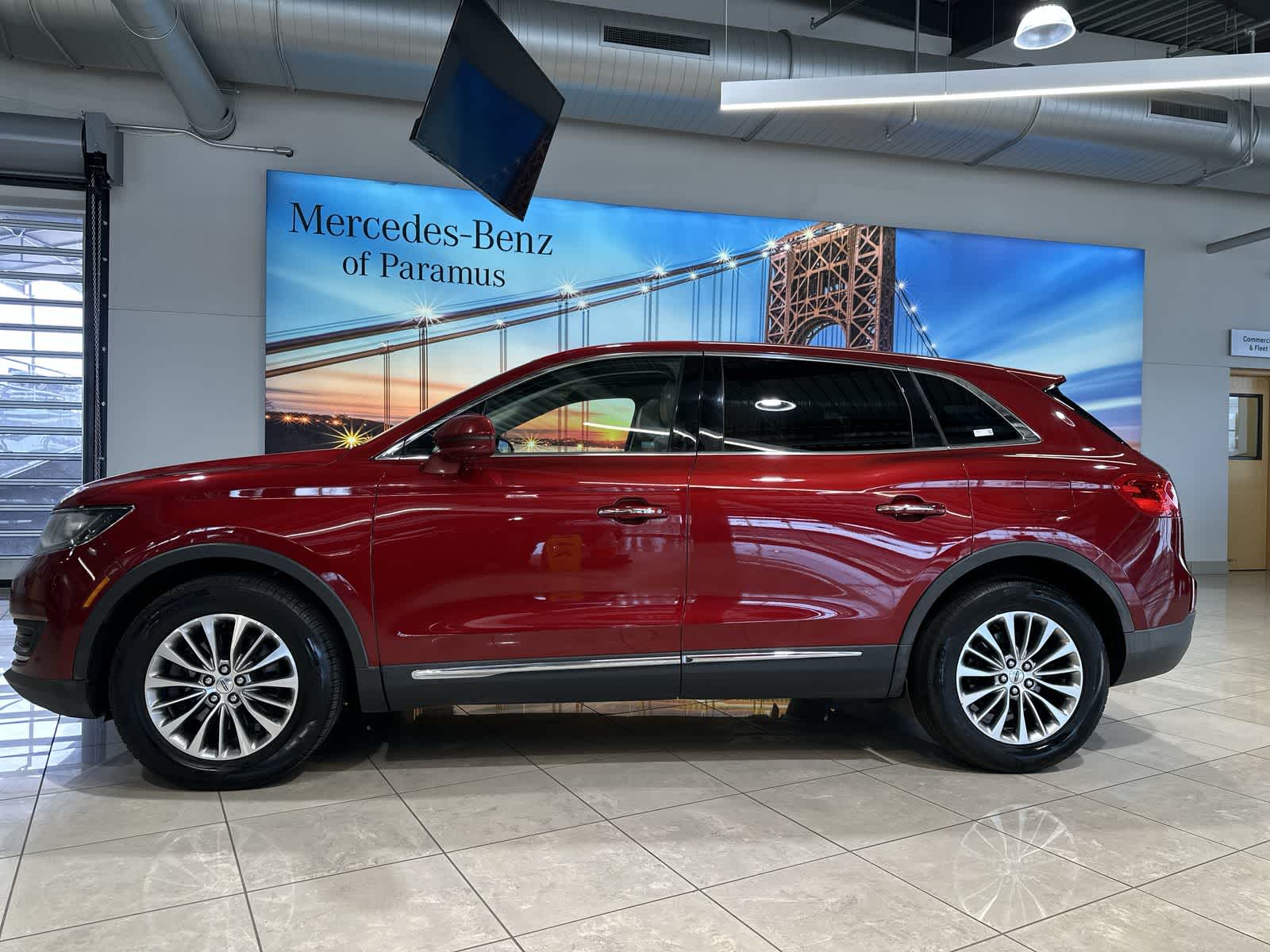 Thumbnail: 2016 Lincoln MKX - 15