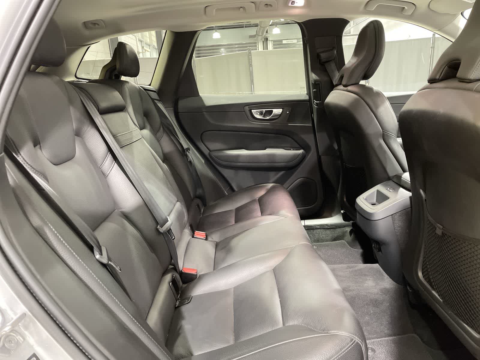 Thumbnail: 2019 Volvo XC60 - 25