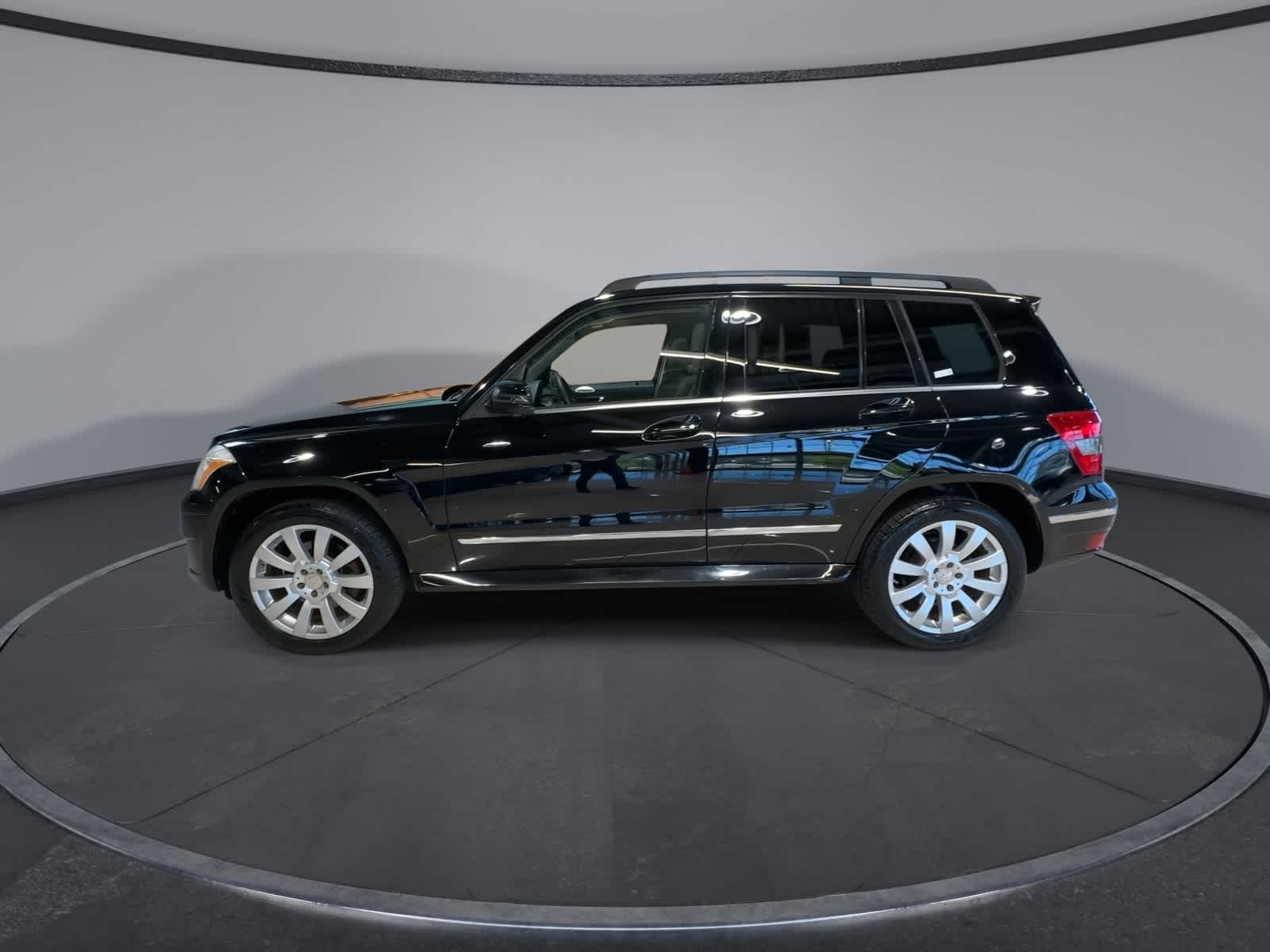 Thumbnail: 2010 Mercedes-Benz GLK - 7