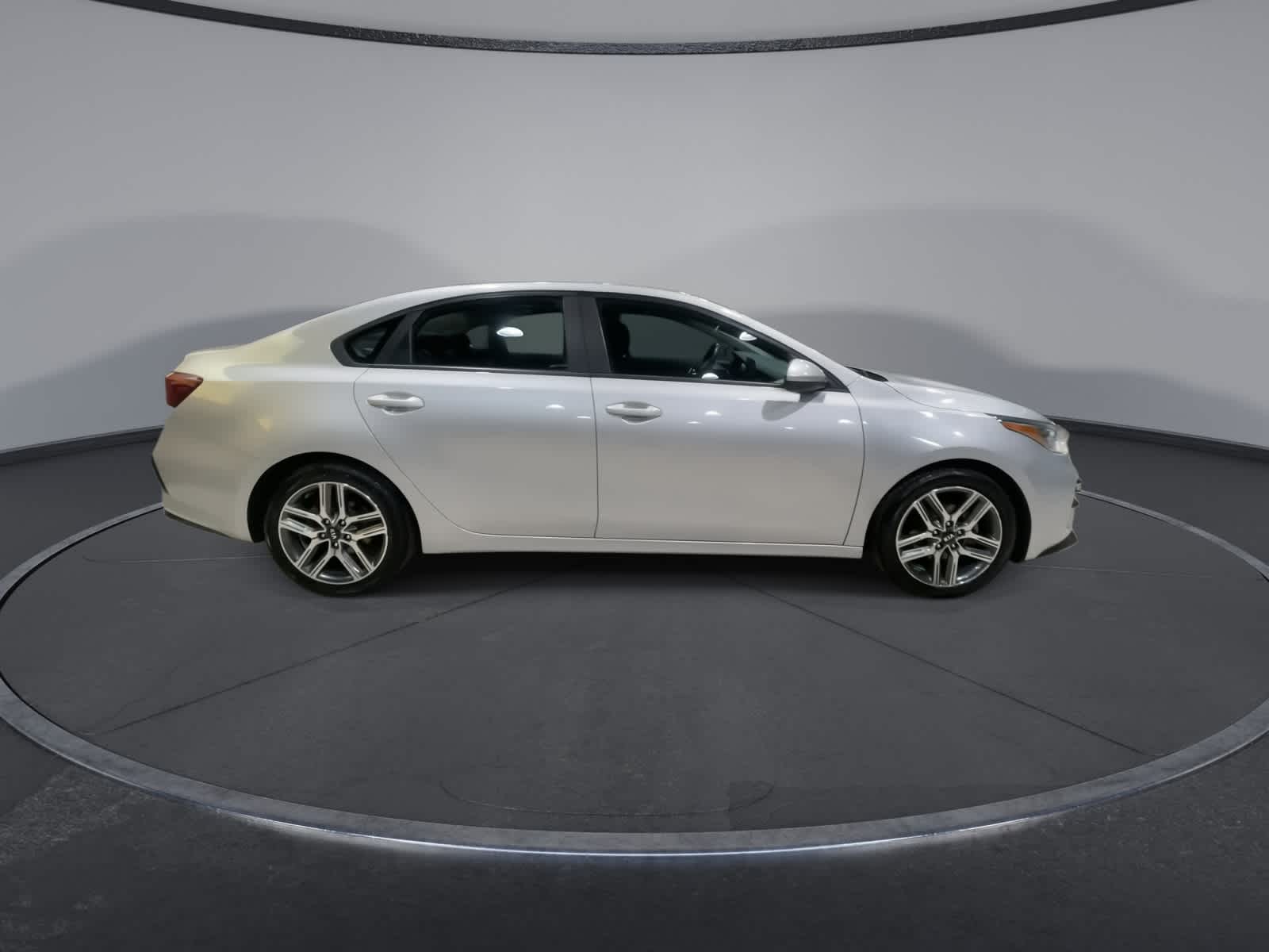 Thumbnail: 2019 Kia Forte - 13