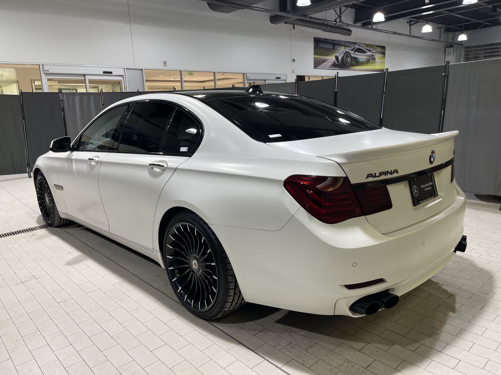 Thumbnail: 2011 BMW 7 Series - 16