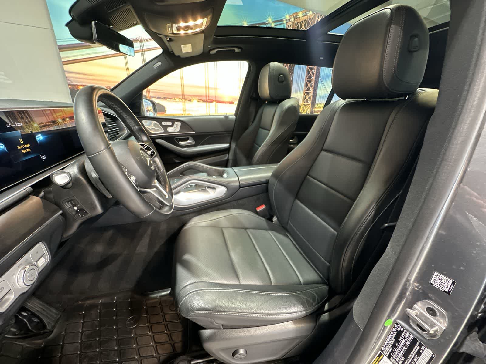 Thumbnail: 2021 Mercedes-Benz GLS - 23