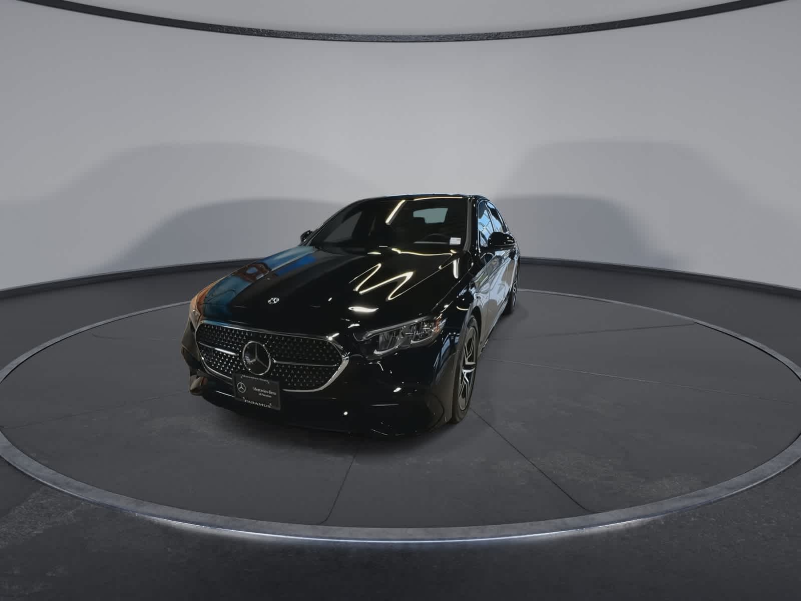 Thumbnail: 2025 Mercedes-Benz E-Class - 4