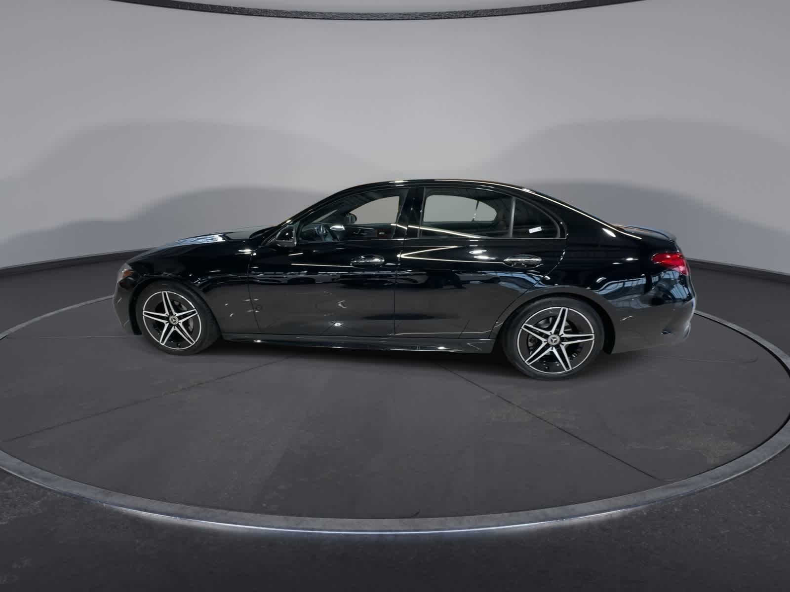 Thumbnail: 2022 Mercedes-Benz C-Class - 7