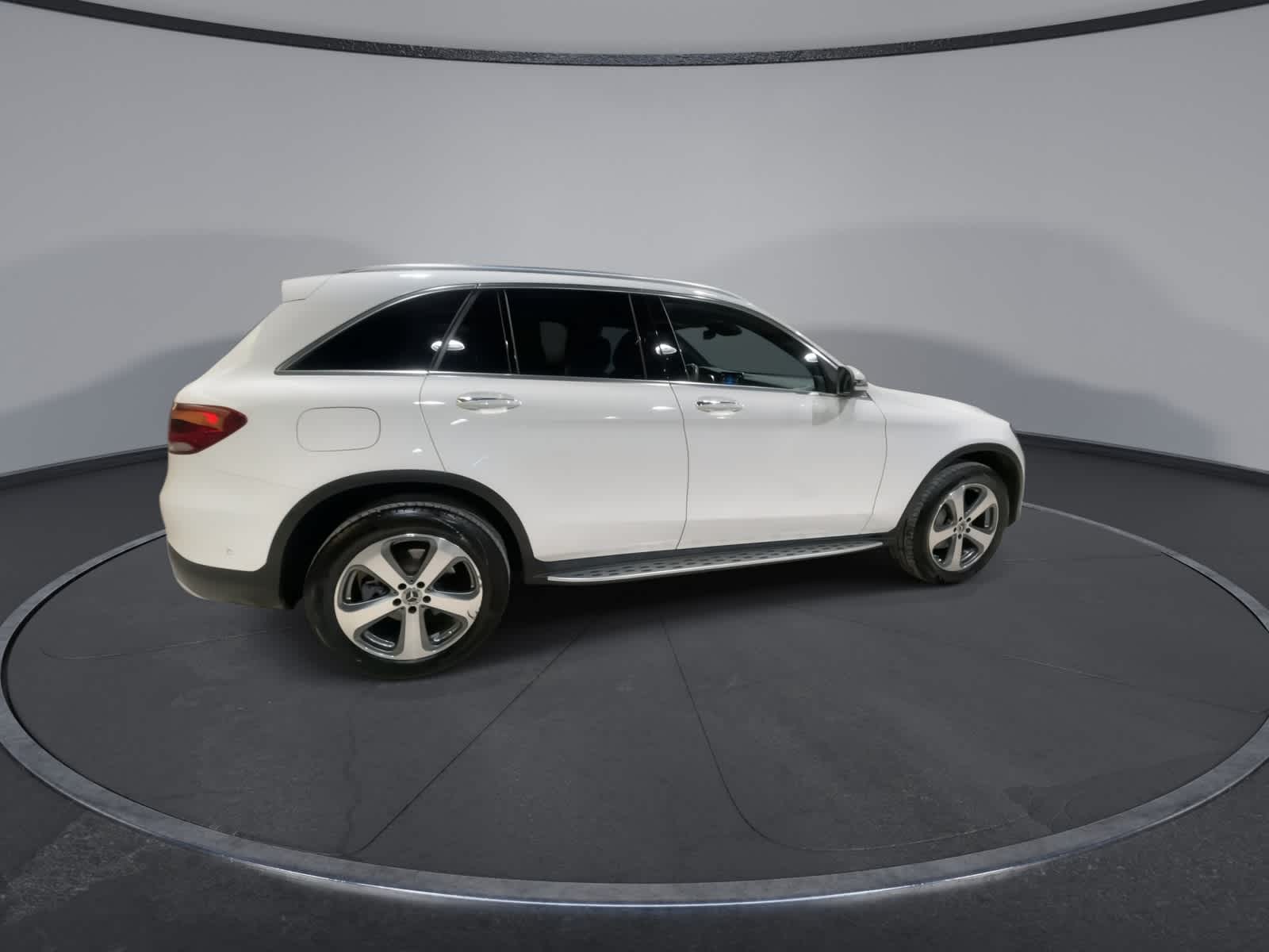 Thumbnail: 2022 Mercedes-Benz GLC - 12