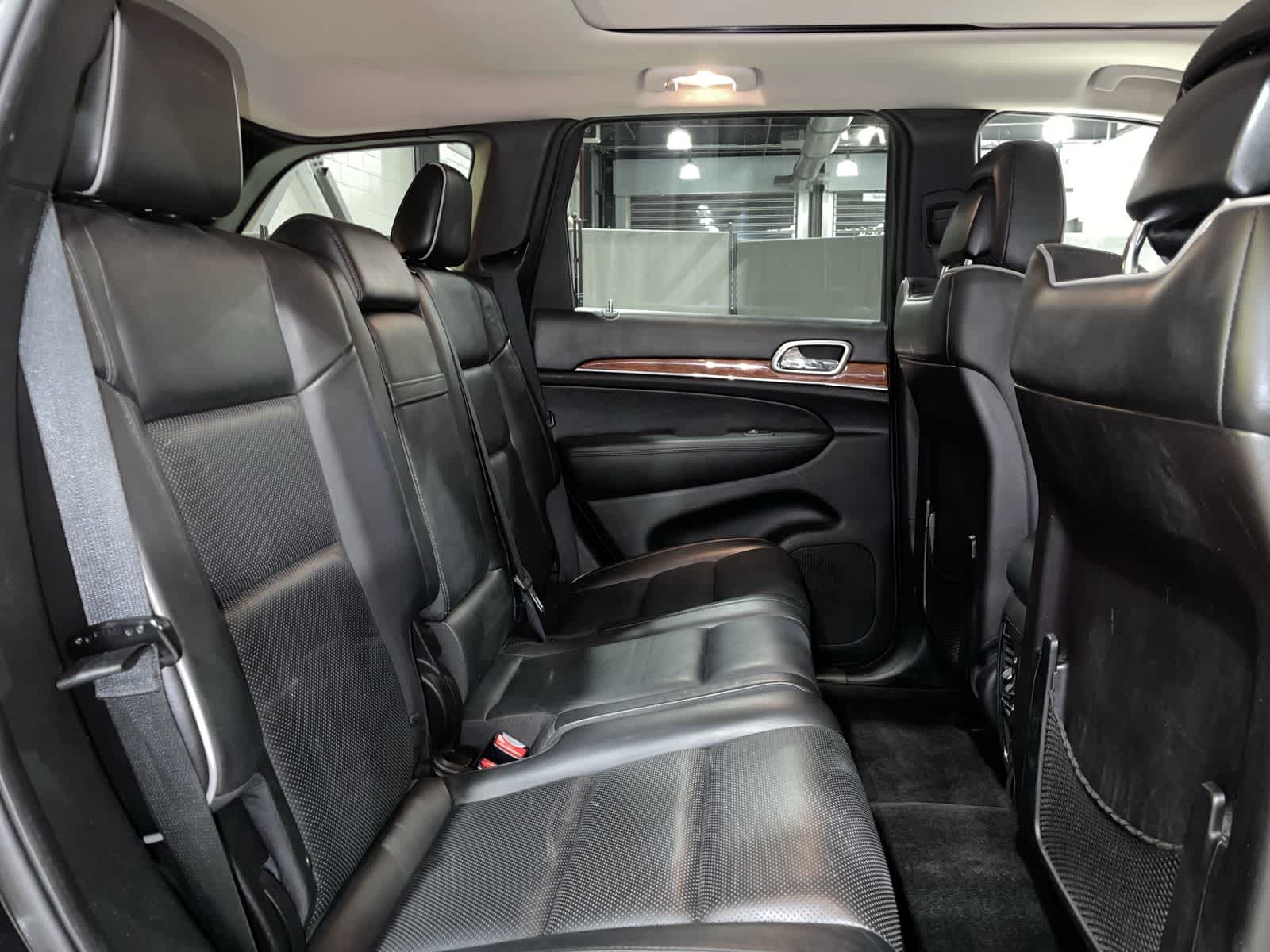 Thumbnail: 2011 Jeep Grand Cherokee - 25