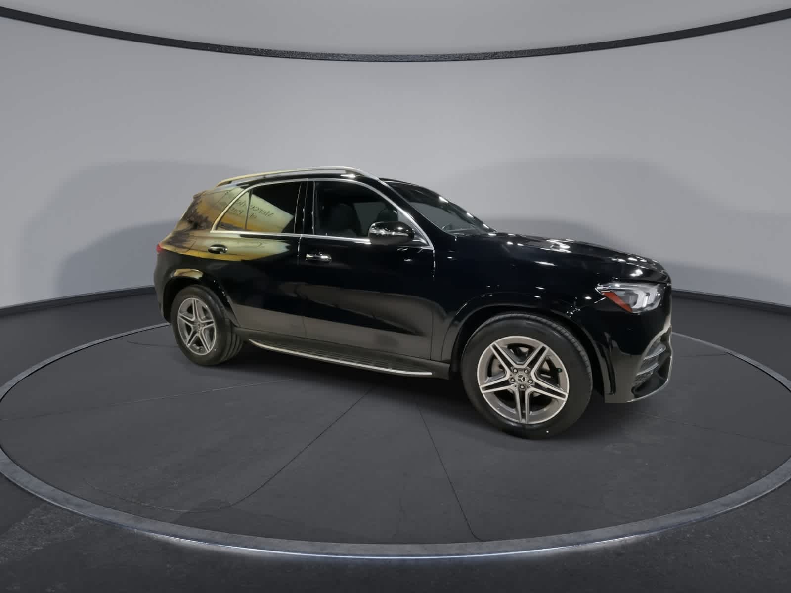 Thumbnail: 2022 Mercedes-Benz GLE - 2