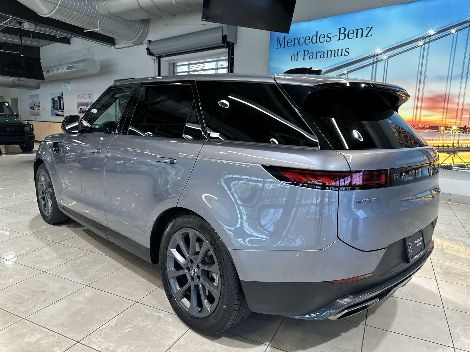 Thumbnail: 2024 Land Rover Range Rover Sport - 16