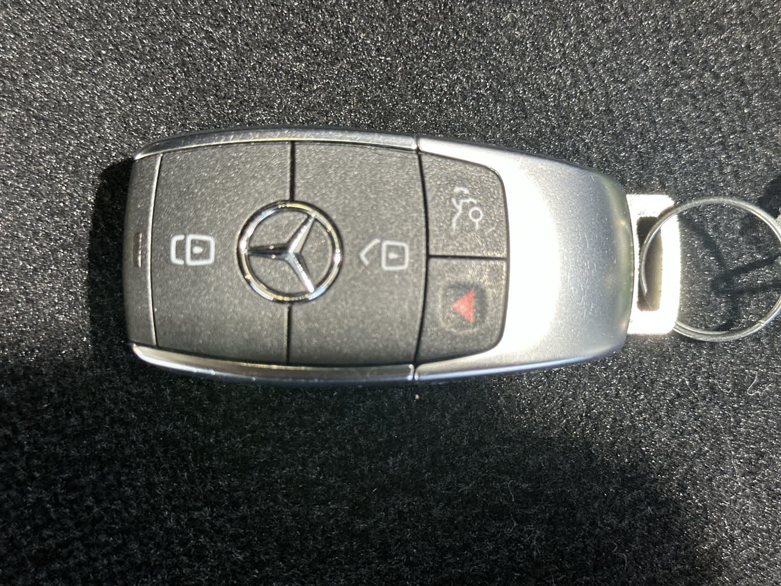 Thumbnail: 2025 Mercedes-Benz GLB - 32