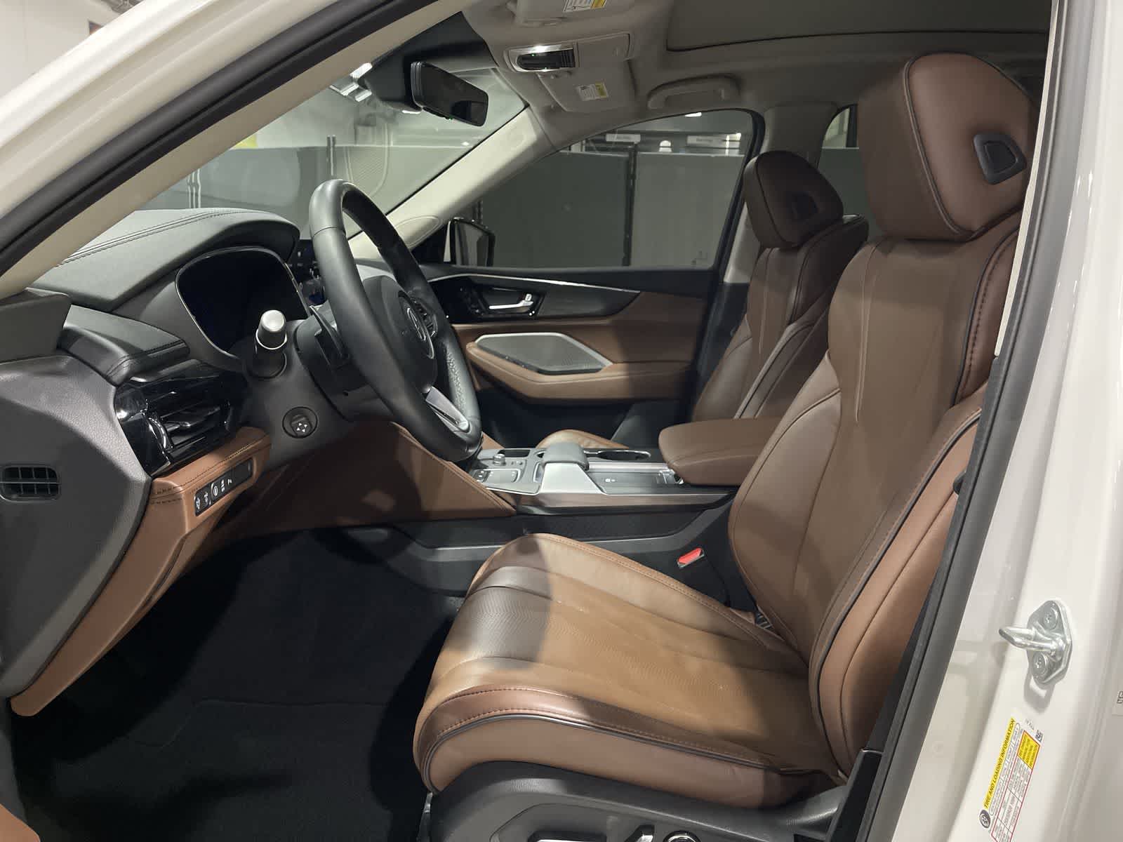 Thumbnail: 2023 Acura MDX - 14