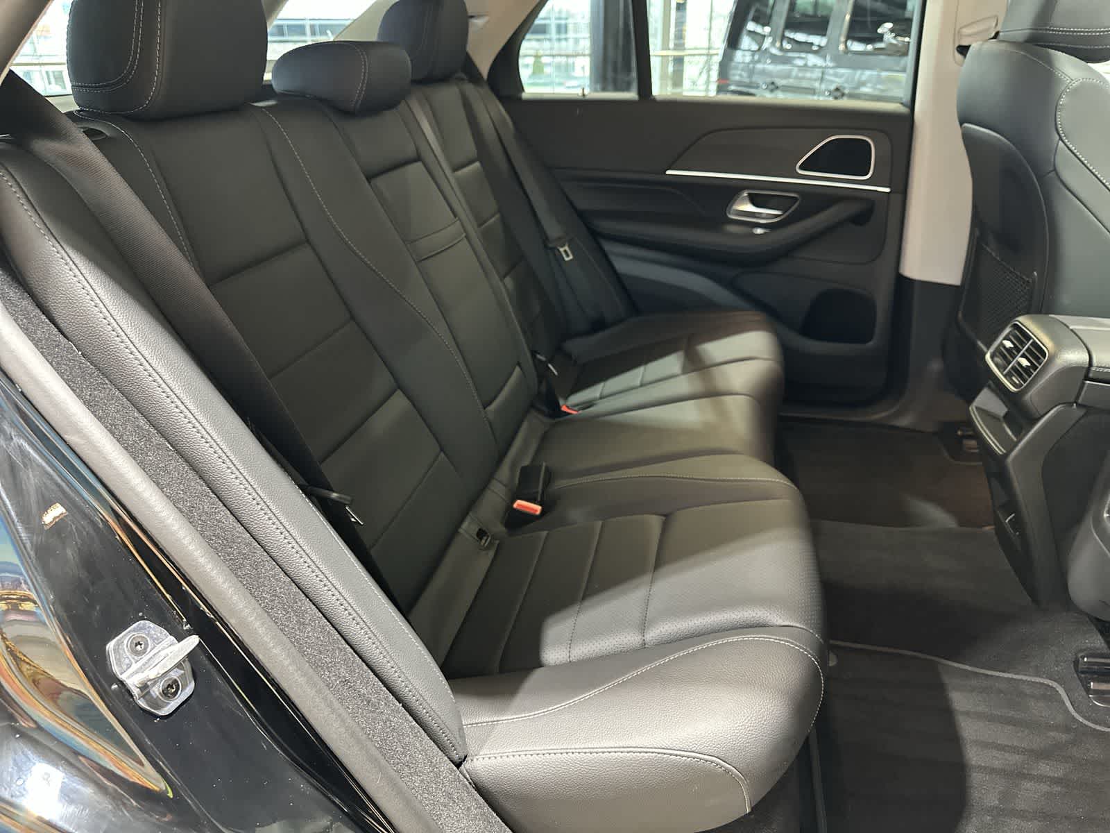 Thumbnail: 2026 Mercedes-Benz GLE - 25