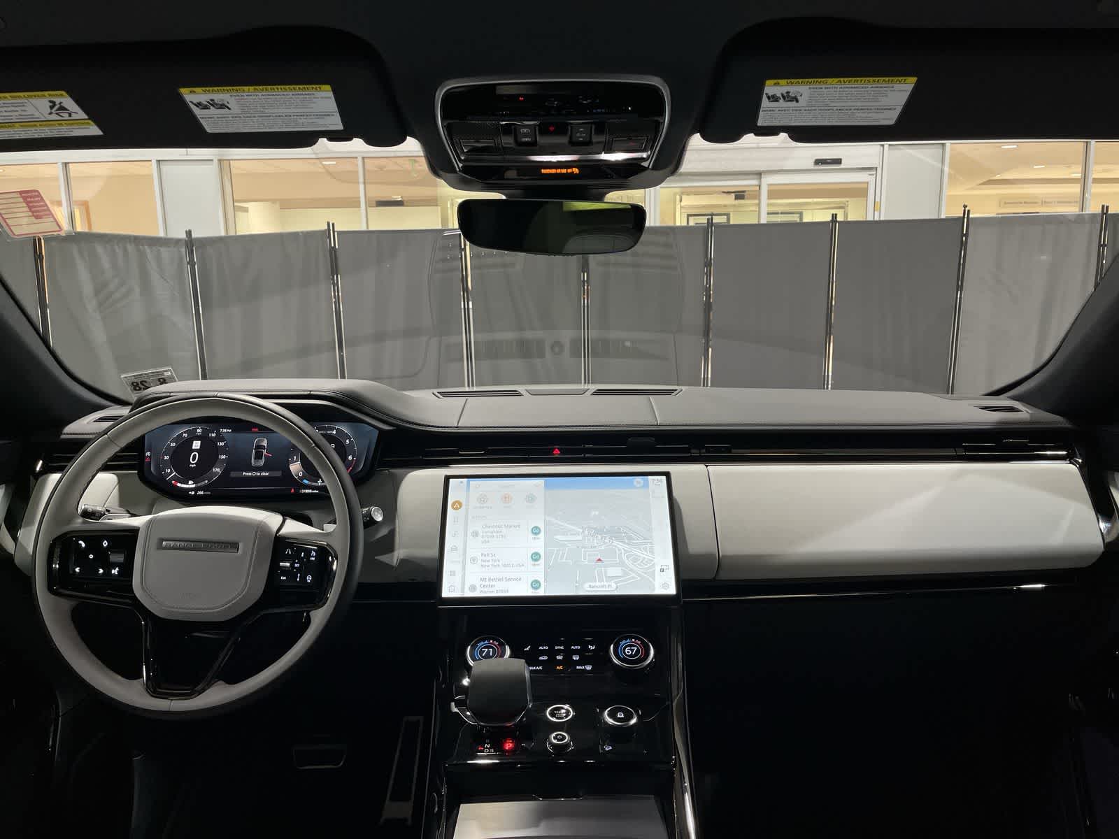 Thumbnail: 2023 Land Rover Range Rover Sport - 22