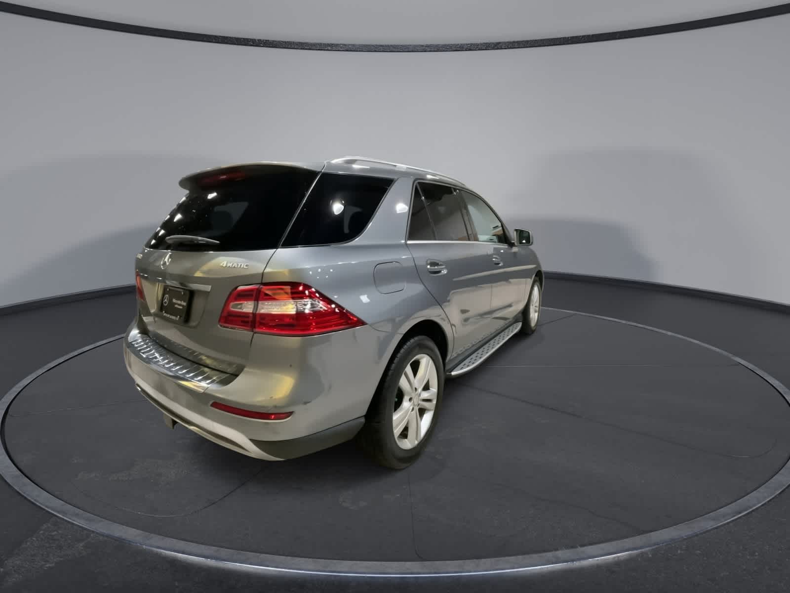 Thumbnail: 2013 Mercedes-Benz M-Class - 11