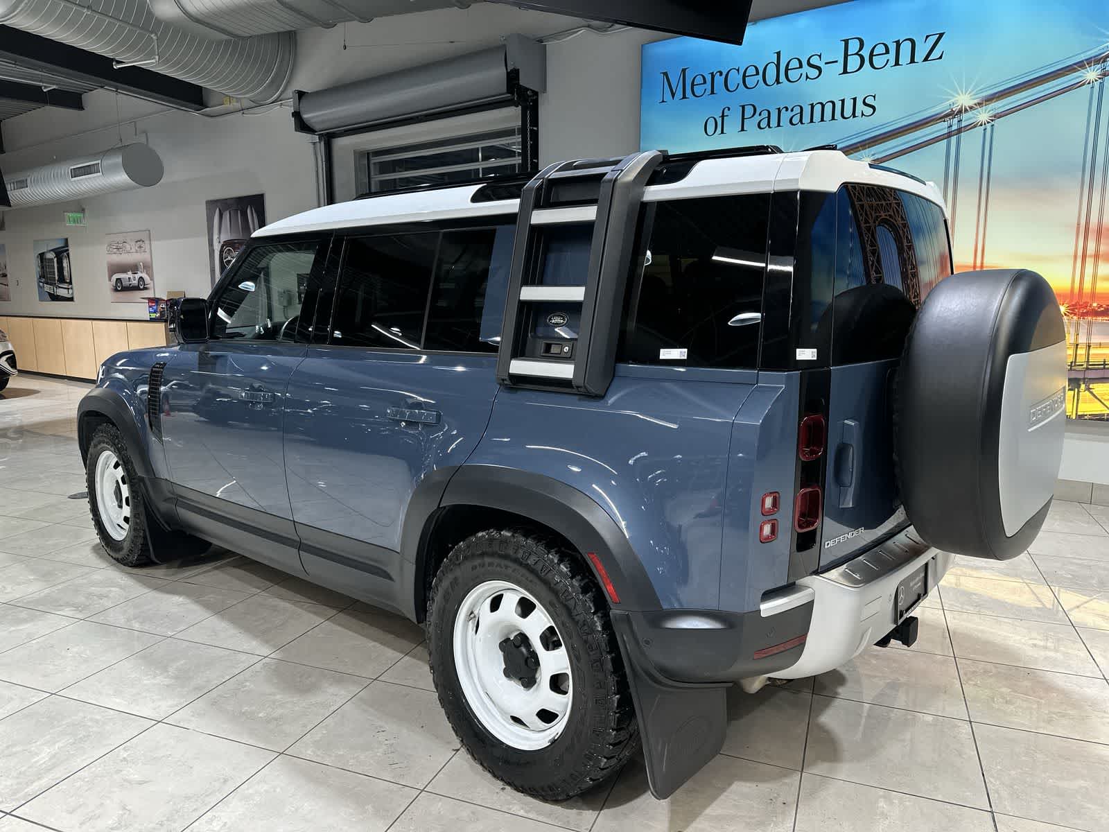 Thumbnail: 2020 Land Rover Defender - 16