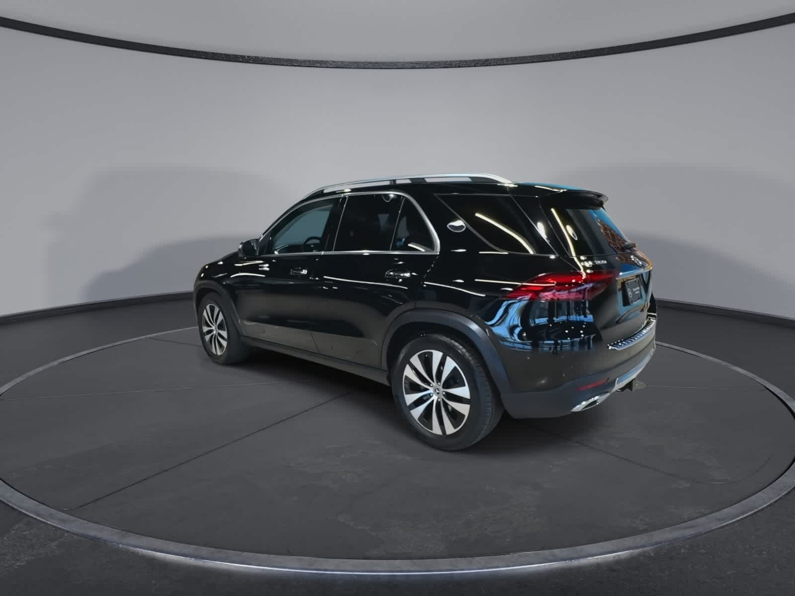 Thumbnail: 2026 Mercedes-Benz GLE - 8