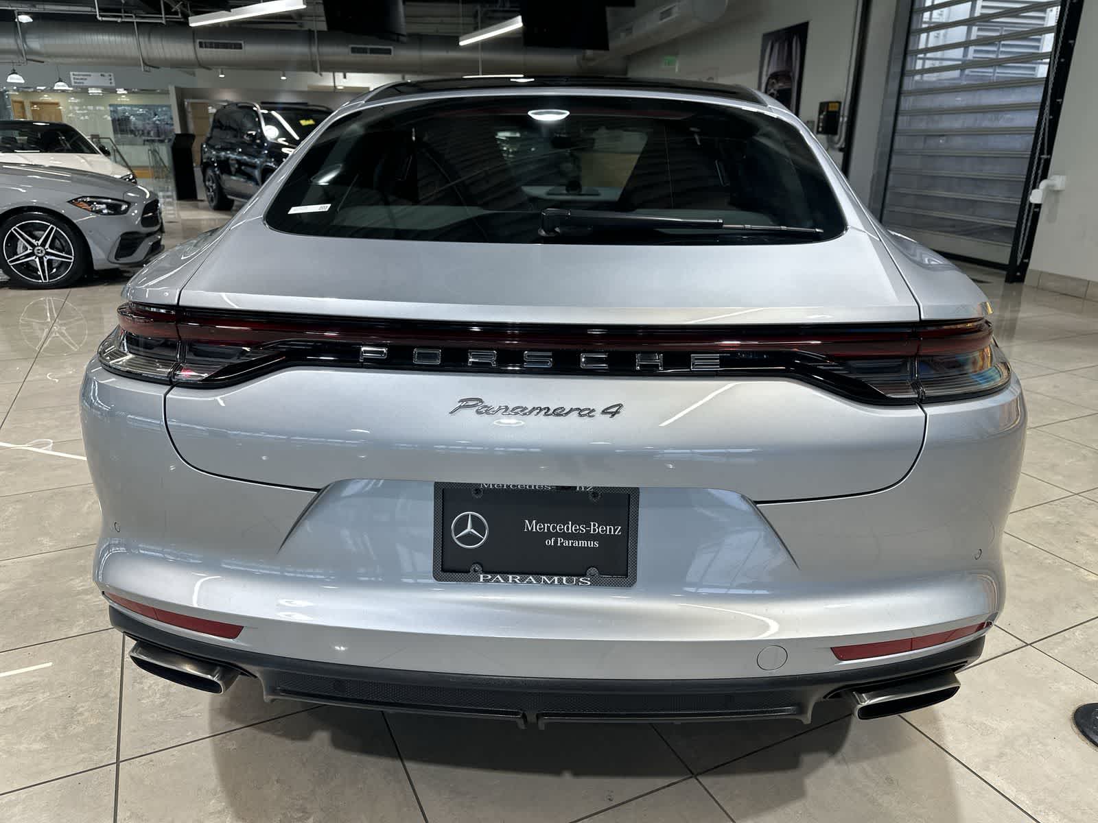 Thumbnail: 2023 Porsche Panamera - 17