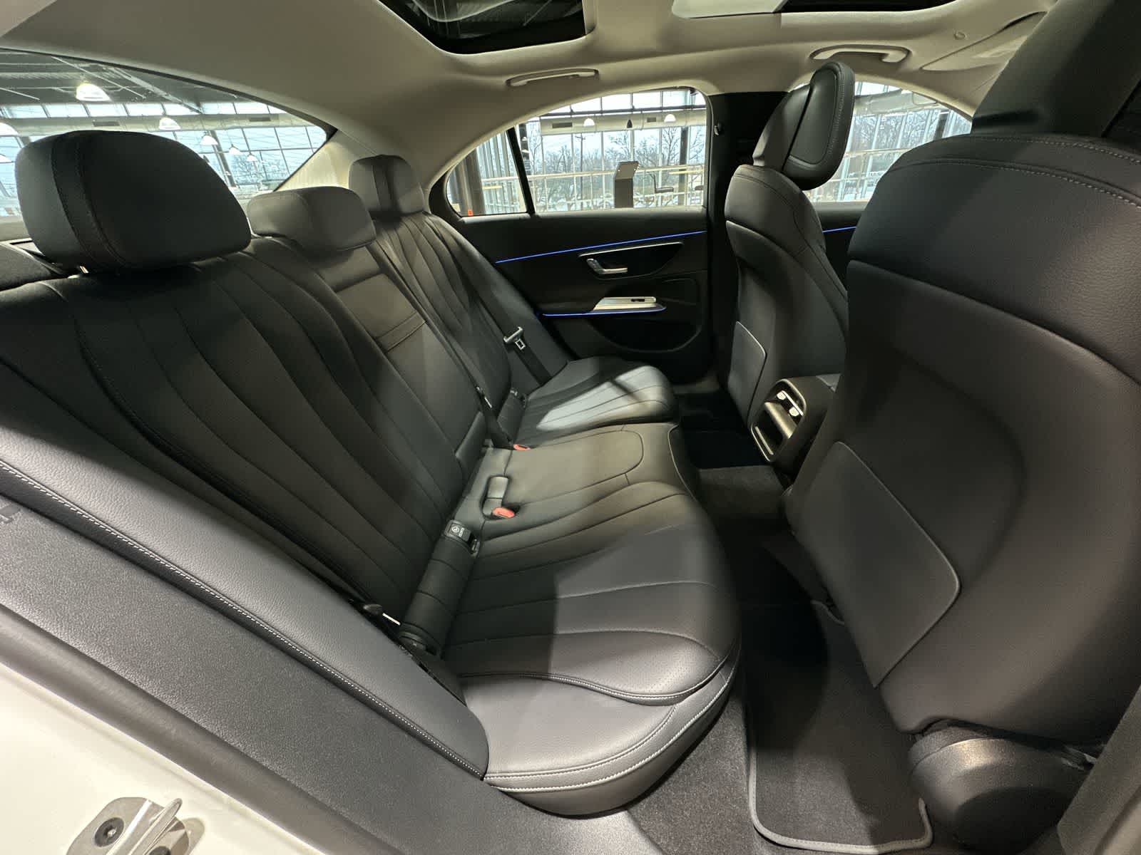 Thumbnail: 2025 Mercedes-Benz E-Class - 25