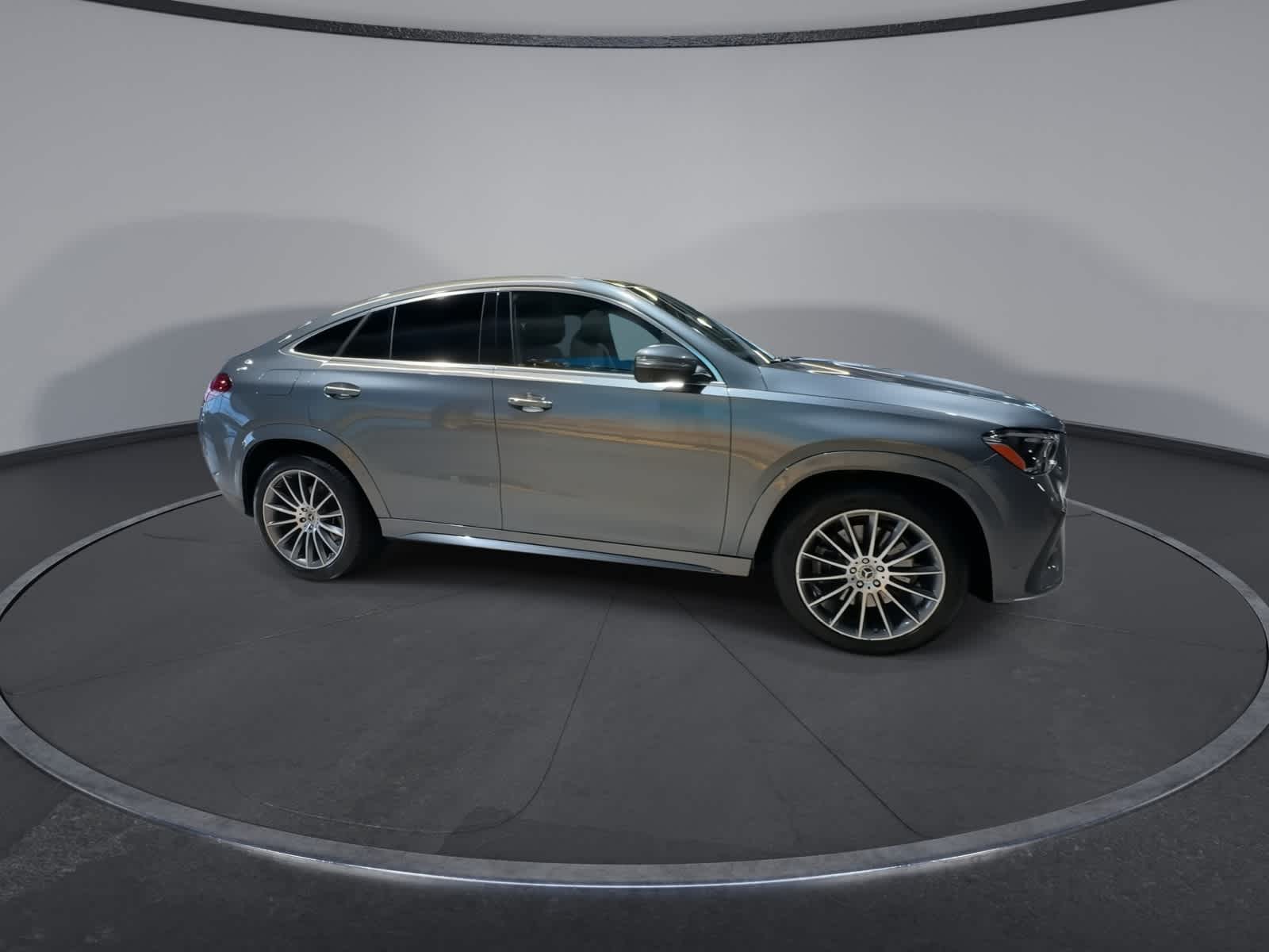 Thumbnail: 2025 Mercedes-Benz GLE - 12