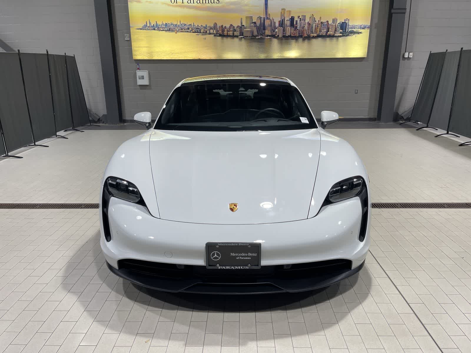 Thumbnail: 2022 Porsche Taycan - 18