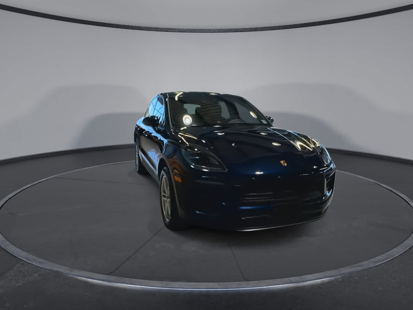 Thumbnail: 2022 Porsche Macan - 3