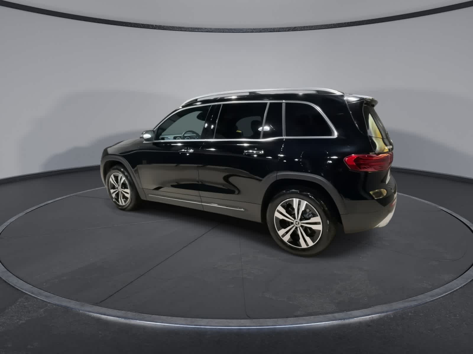 Thumbnail: 2025 Mercedes-Benz GLB - 8