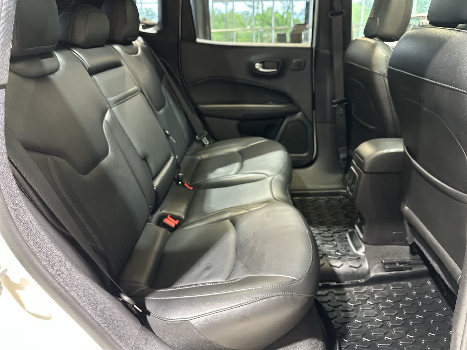 Thumbnail: 2020 Jeep Compass - 25