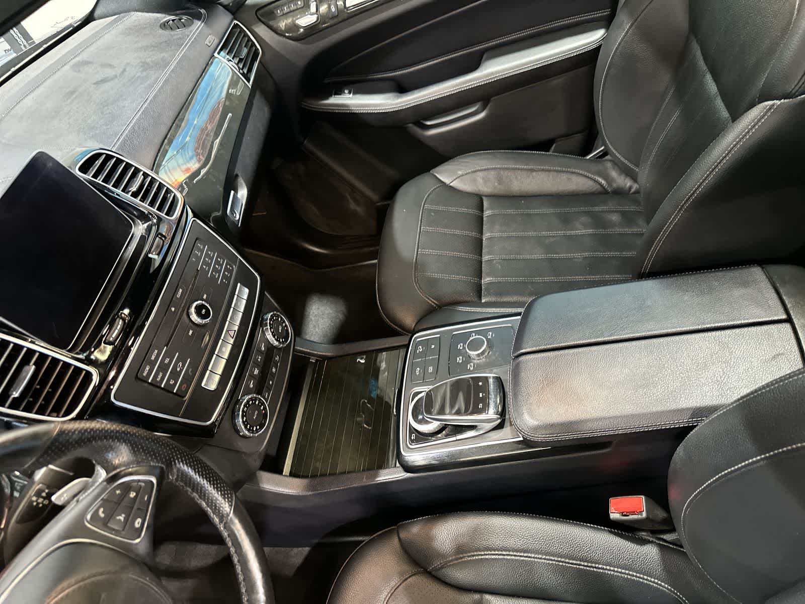 Thumbnail: 2019 Mercedes-Benz GLS - 28