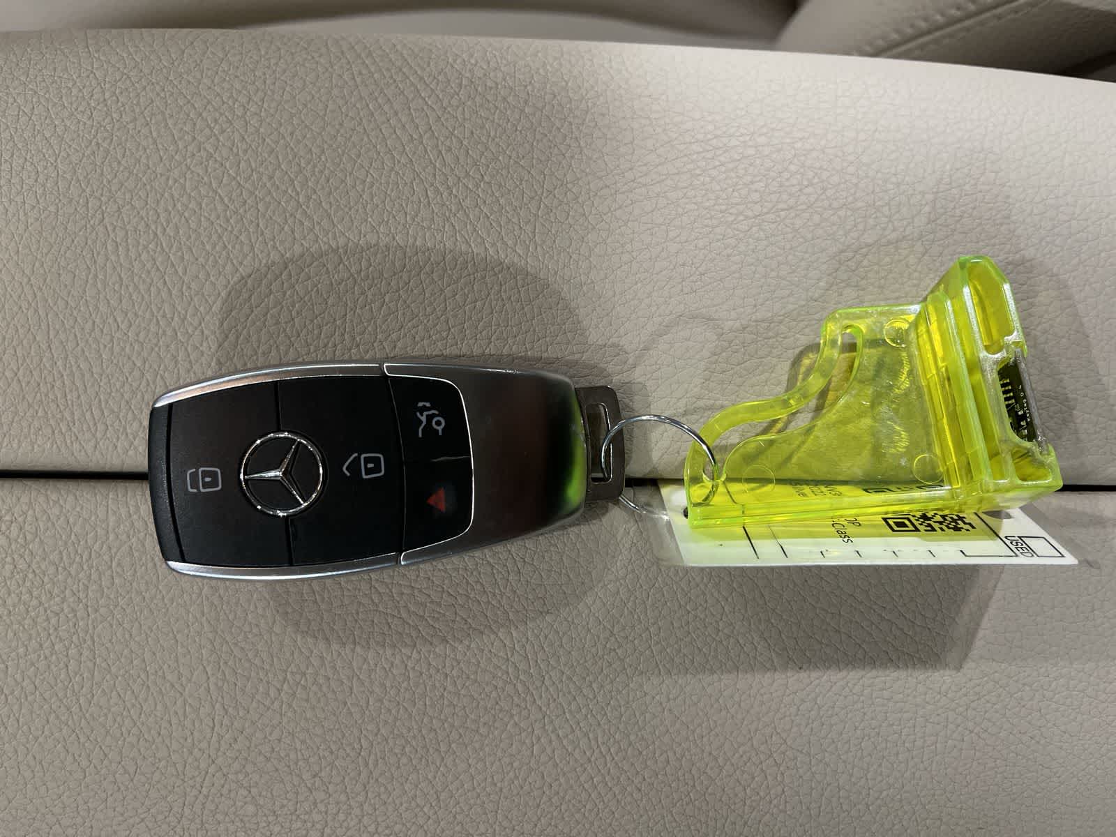 Thumbnail: 2022 Mercedes-Benz GLC - 32