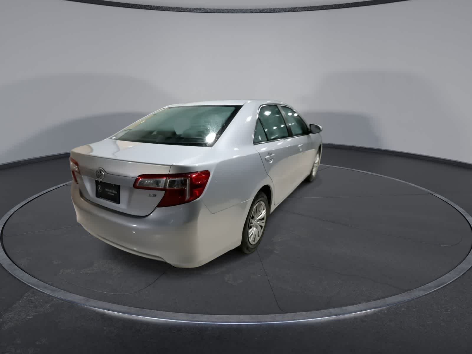Thumbnail: 2012 Toyota Camry - 11