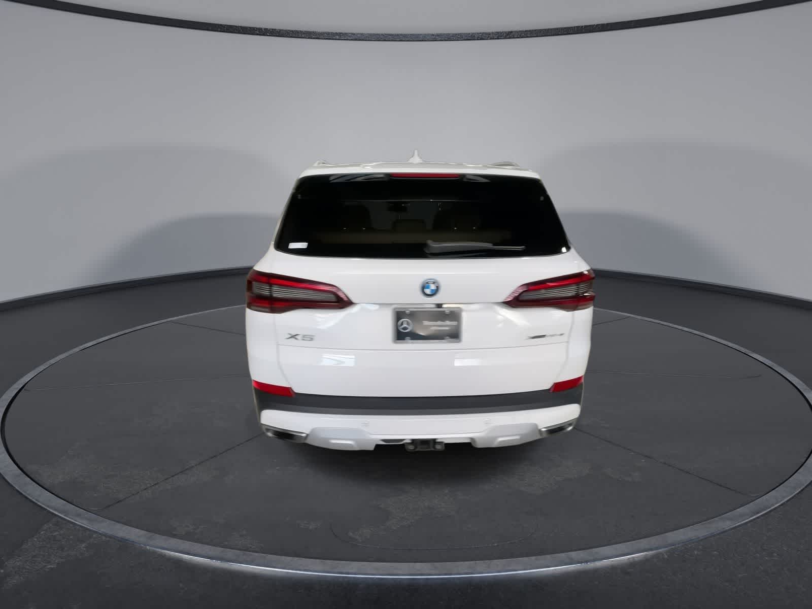 Thumbnail: 2022 BMW X5 - 10
