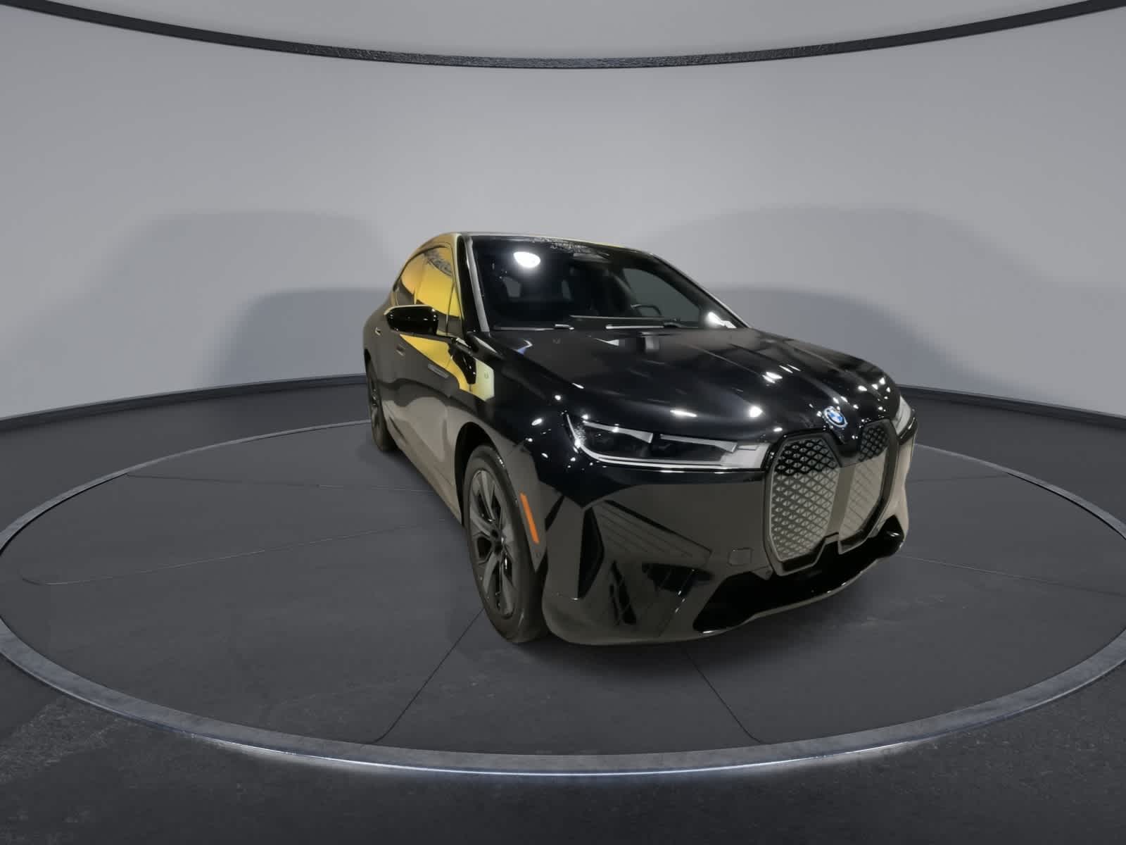 Thumbnail: 2023 BMW iX - 3