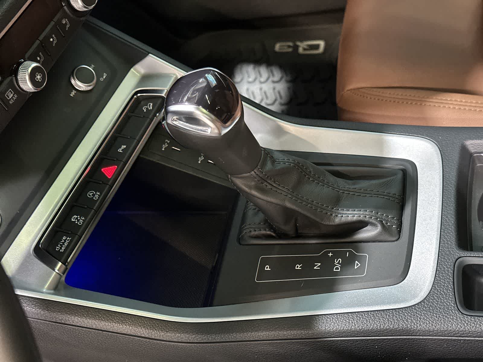 Thumbnail: 2022 Audi Q3 - 29