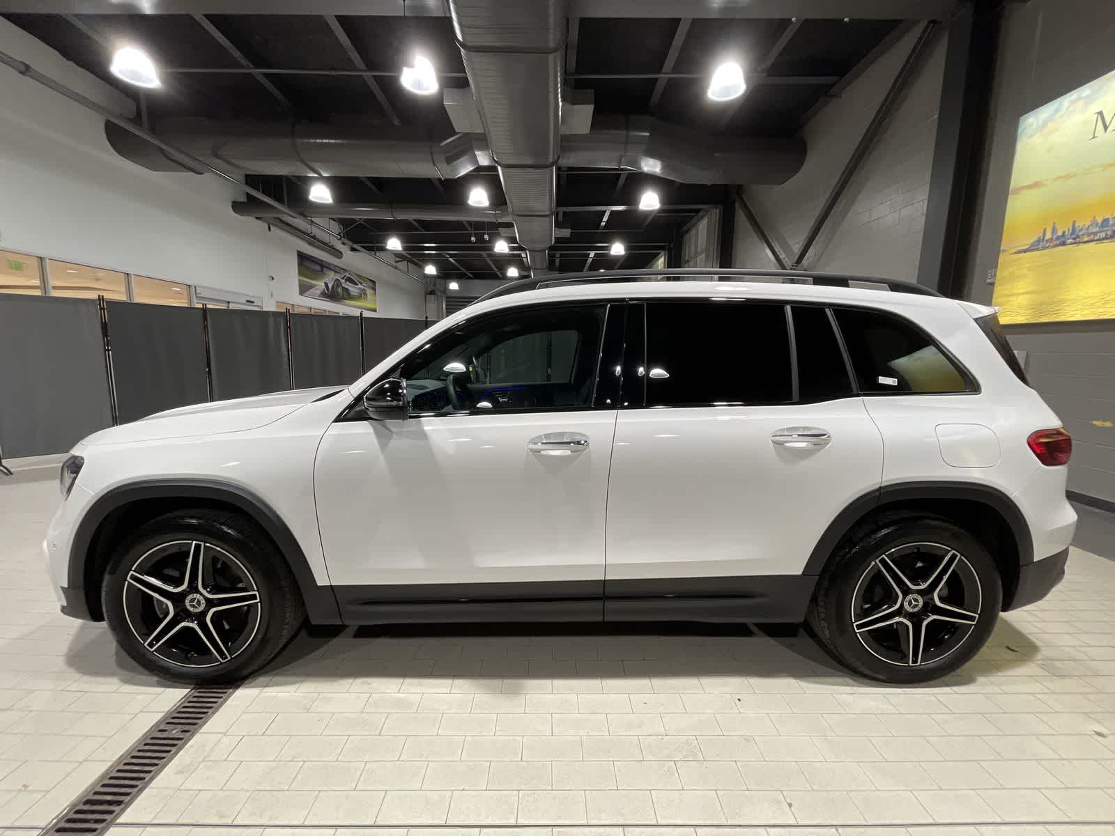 Thumbnail: 2025 Mercedes-Benz GLB - 15