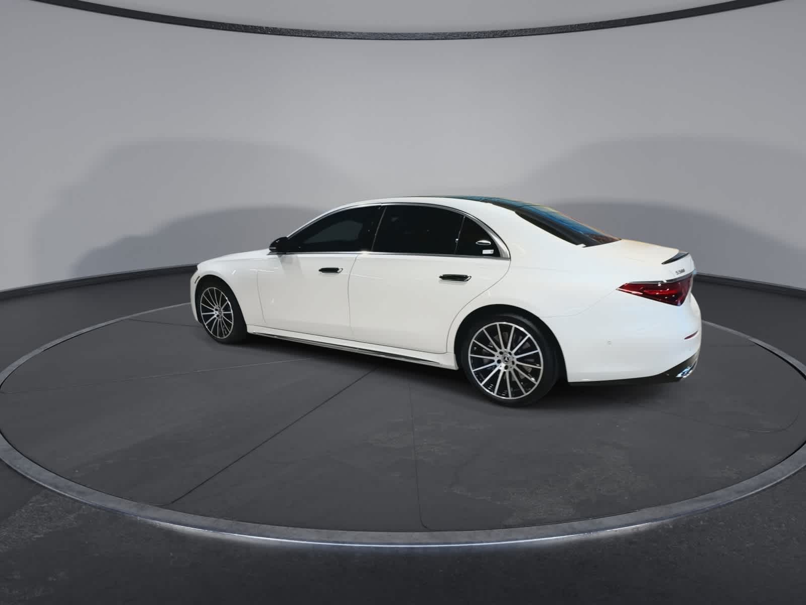 Thumbnail: 2023 Mercedes-Benz S-Class - 8