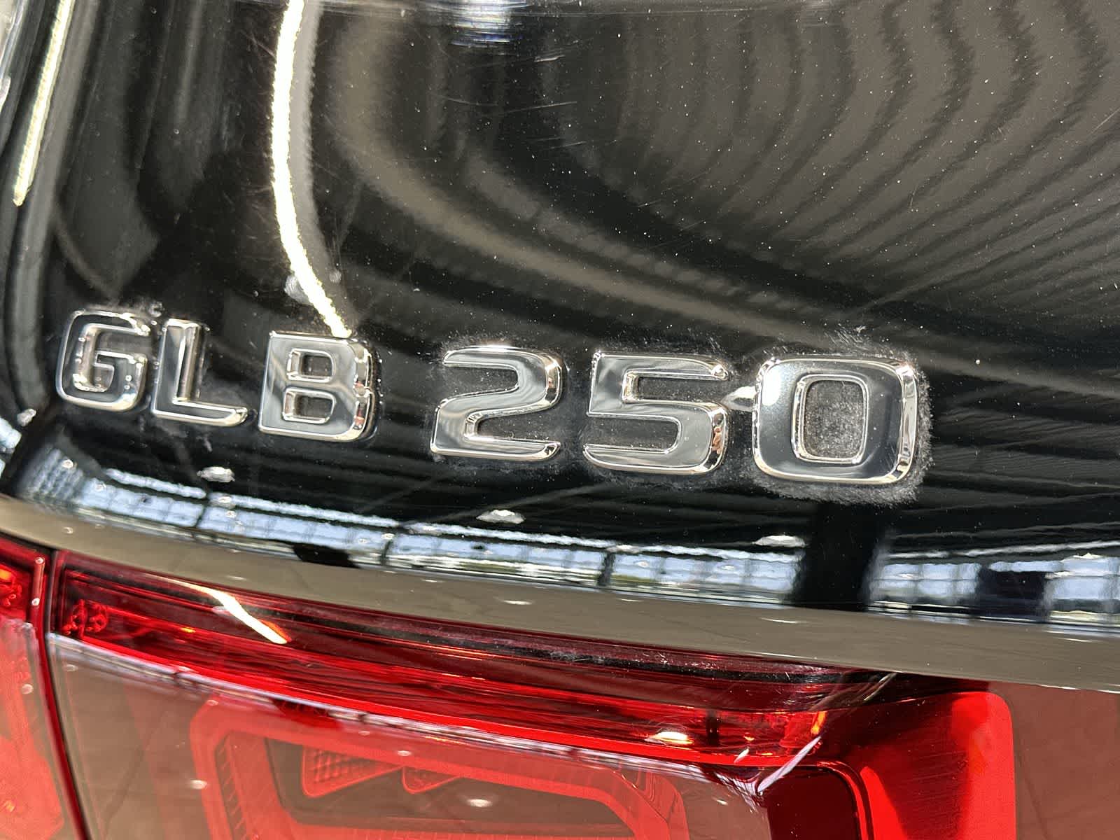 Thumbnail: 2022 Mercedes-Benz GLB - 19