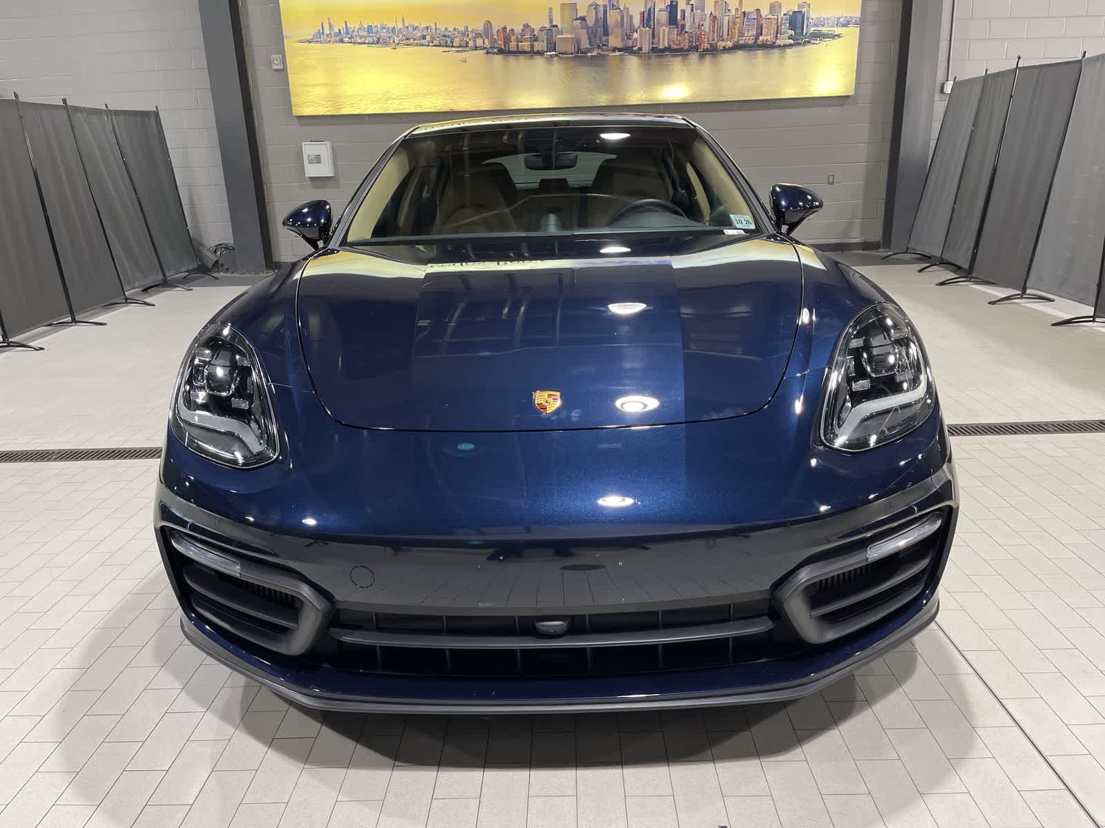 Thumbnail: 2022 Porsche Panamera - 18