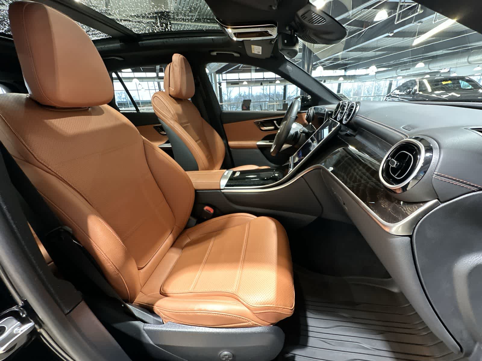 Thumbnail: 2023 Mercedes-Benz GLC - 26