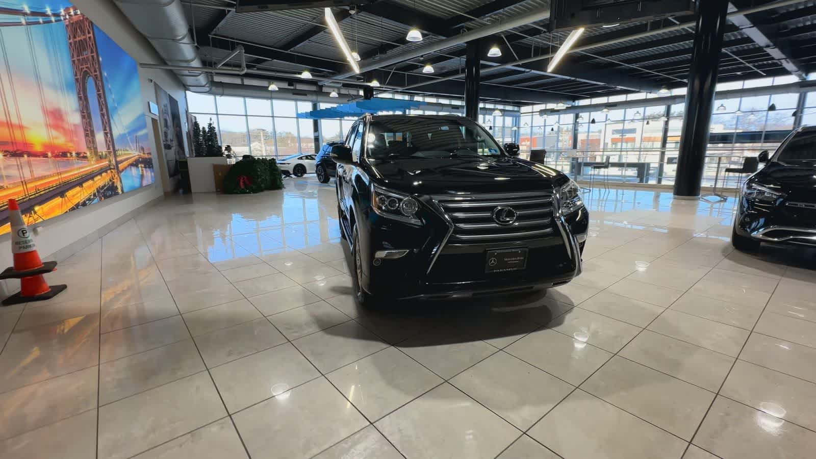 Thumbnail: 2016 Lexus GX - 3