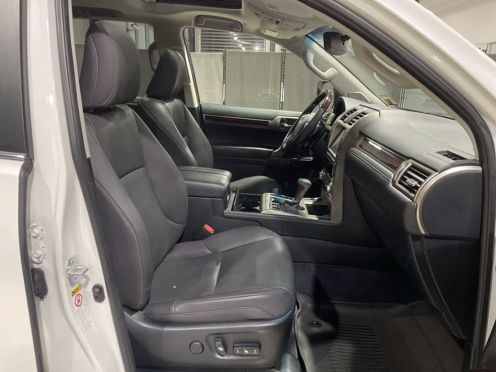 Thumbnail: 2019 Lexus GX - 26