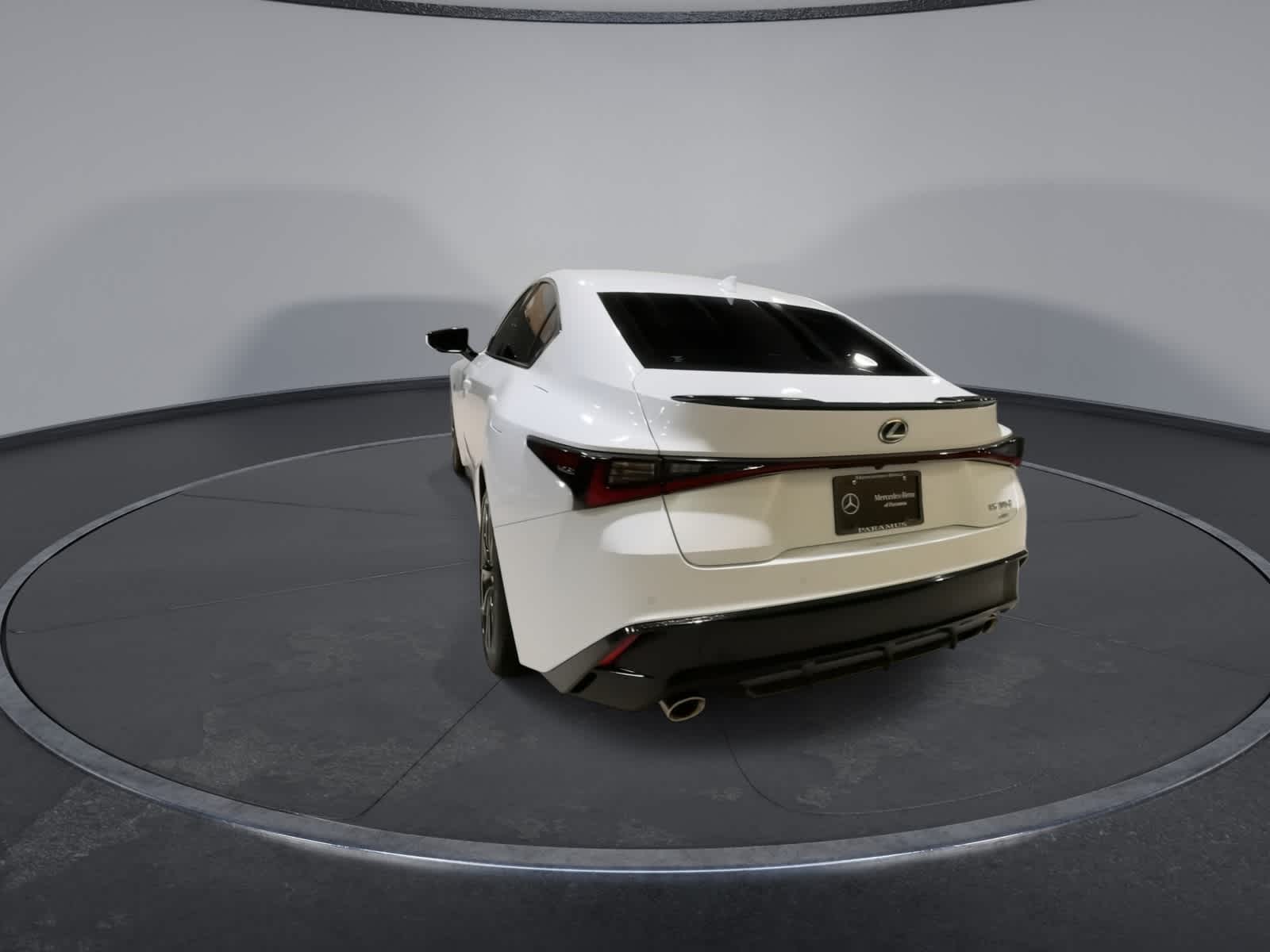 Thumbnail: 2023 Lexus IS - 9