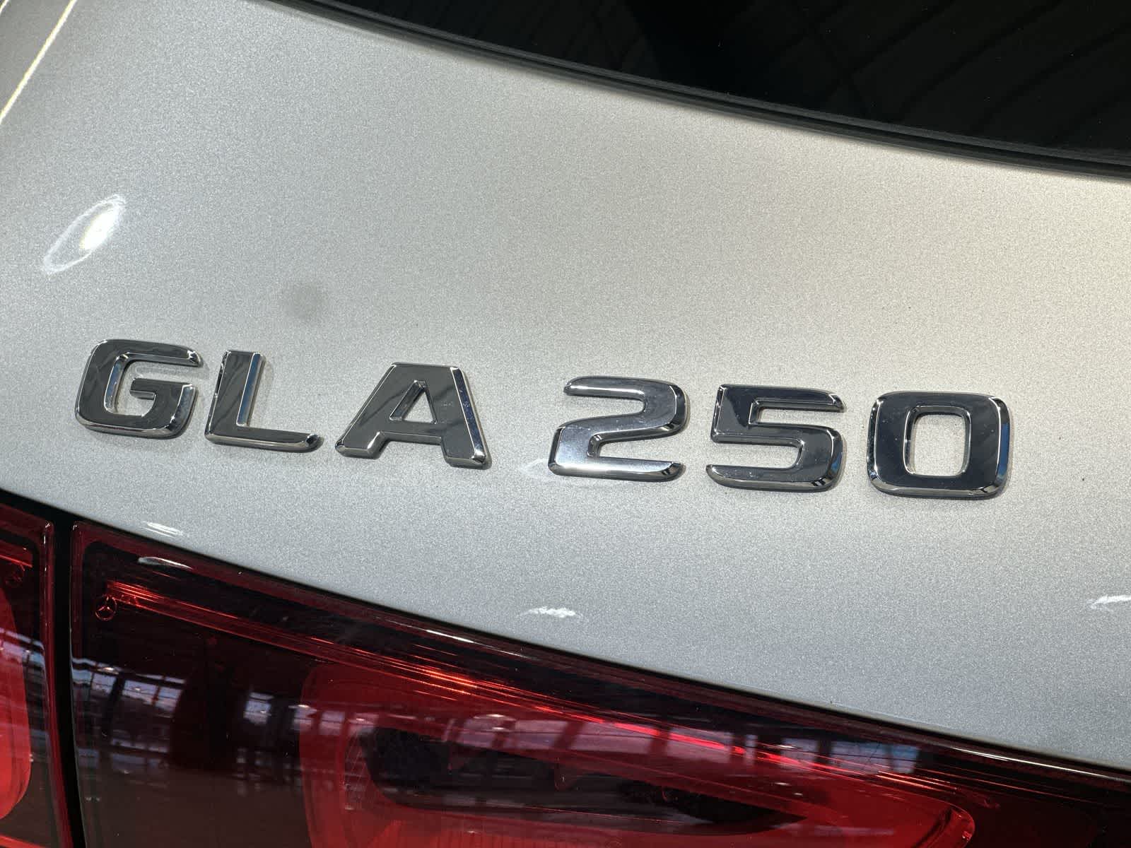 Thumbnail: 2022 Mercedes-Benz GLA - 19